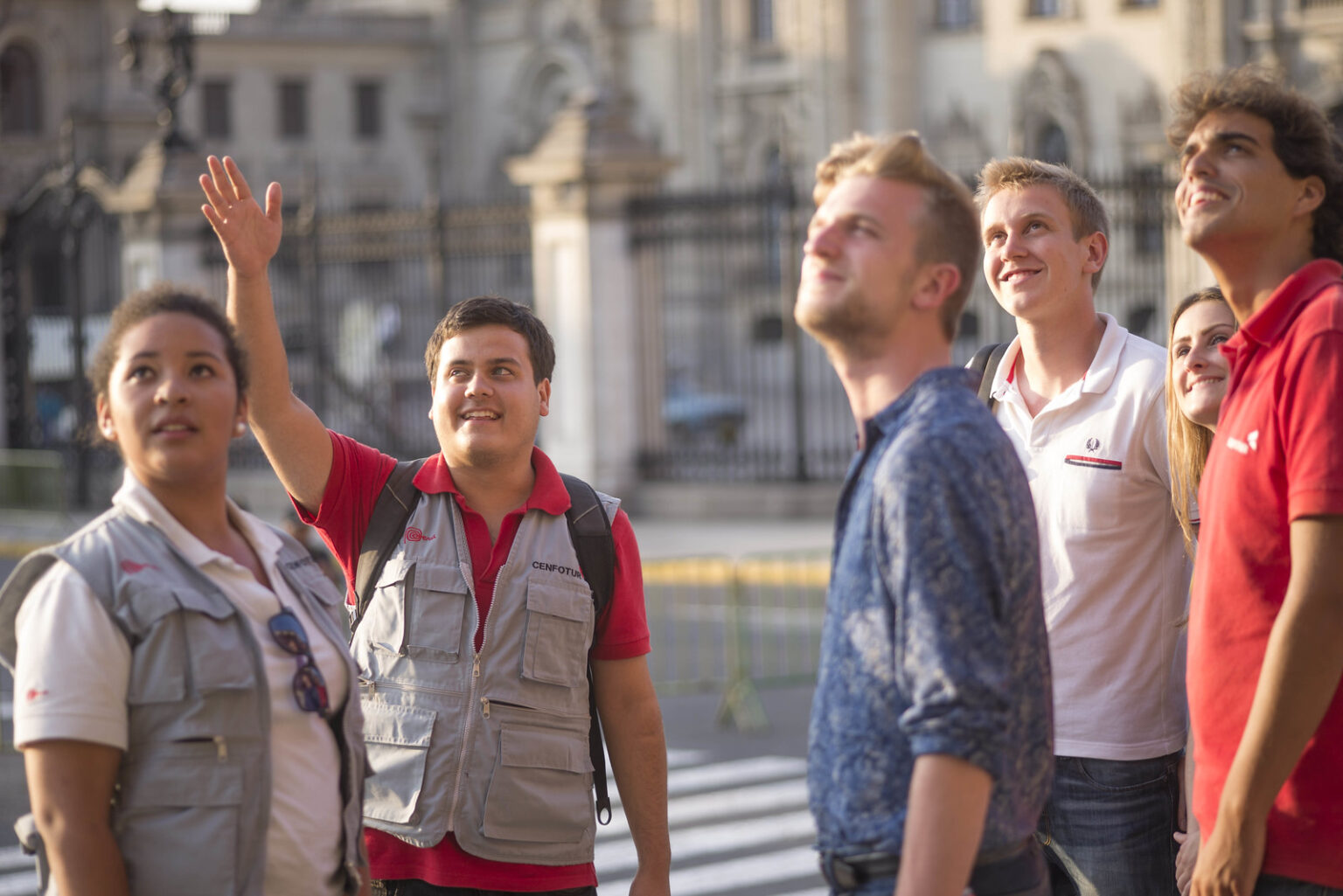 APOTUR Advierte Que Perú Cerraría 2026 Con Menos Turistas Que En 2025
