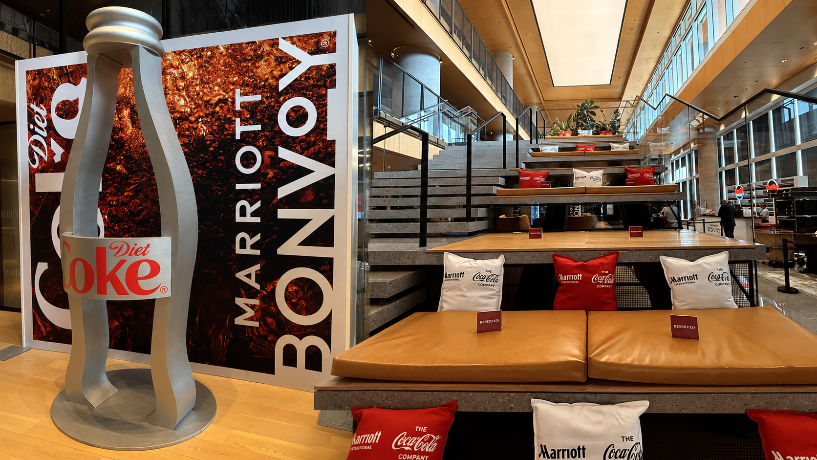 Marriott y Coca-Cola sellan una alianza global para transformar la experiencia de los huéspedes
